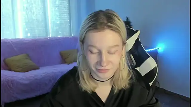 EnigmaSee's cam snapshot