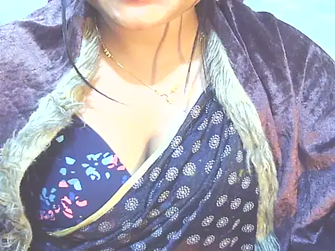 Nusrat_Faria07's cam snapshot