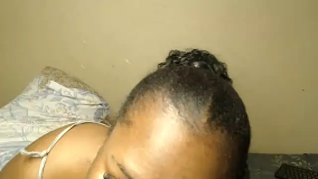 SexyEbonyy_'s cam snapshot