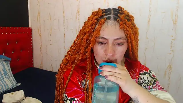 MiaKimky live sex cam