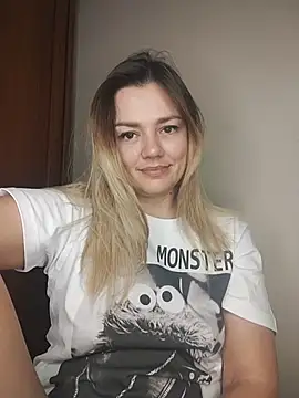 KrissSexi live sex cam