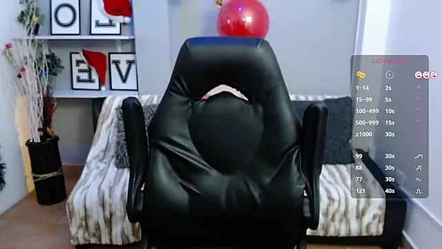 KendallWood_'s cam snapshot