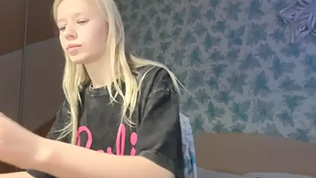 Barbie_Blondie's cam snapshot