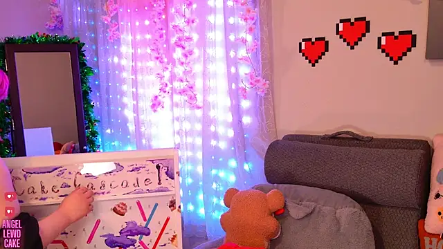 Angel-Lewd-Cake's cam snapshot