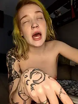 mattiethebaddieee's cam snapshot