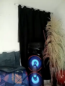 lovely_kitt's cam snapshot