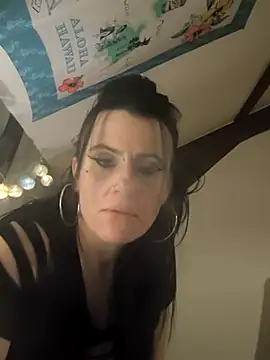 Sosso19squirt live sex cam