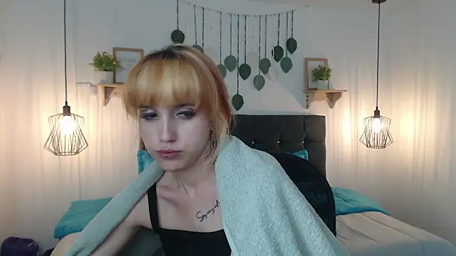 zohet_kriss's cam snapshot