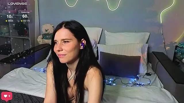 Mell_Hyees's cam snapshot