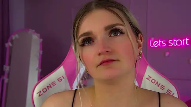 AnnyRaii's cam snapshot