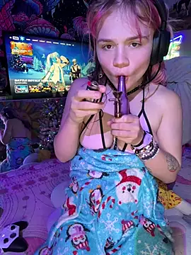 Cutiepiespanks's cam snapshot