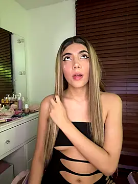 LadyCandy25's cam snapshot