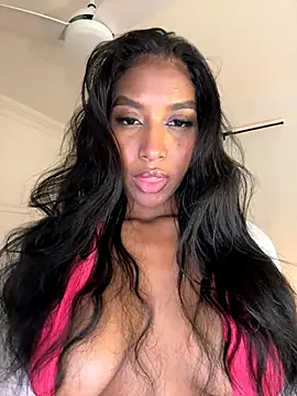 IamCrystal2 live sex cam