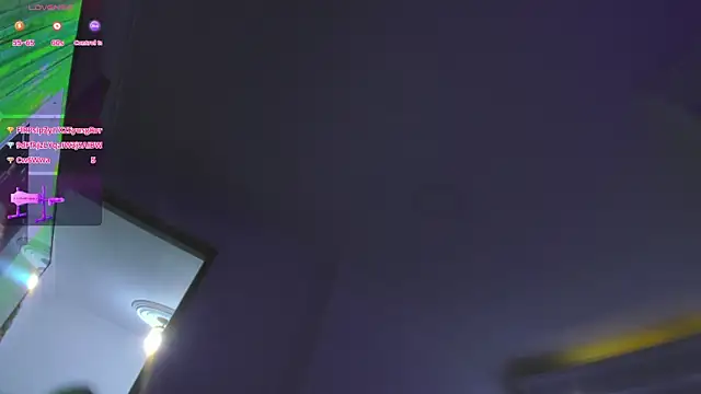 Alexandraholms's cam snapshot