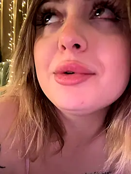 KellyMoors's cam snapshot