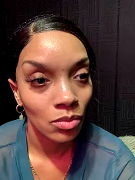 Rakiyahcharms's cam snapshot