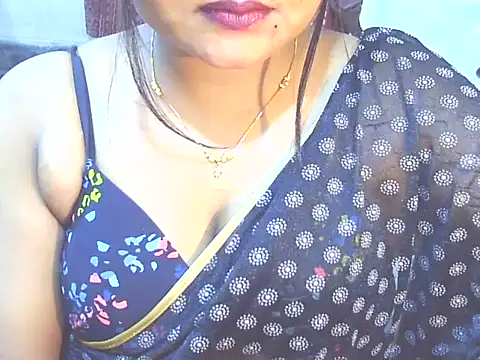 Nusrat_Faria07's cam snapshot