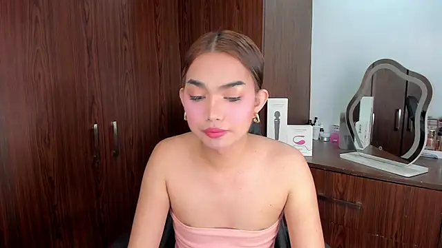 lovableXnaughty_lily live sex cam