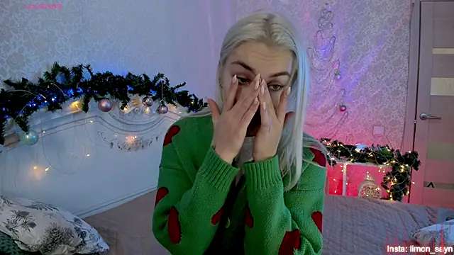 LillyMoure_ live sex cam