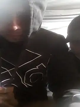 BiSexyCouple live sex cam