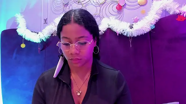 Sofi_Fox_'s cam snapshot