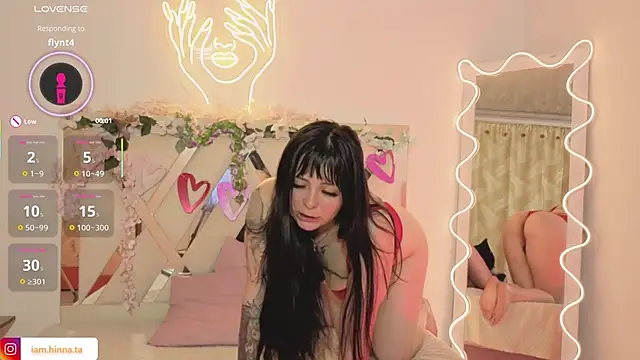 hina_tay's cam snapshot
