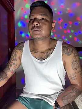 Saipuer31 live sex cam