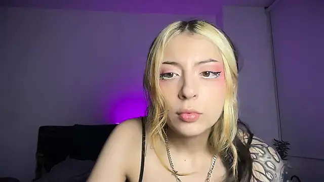 MiaBunnie's cam snapshot