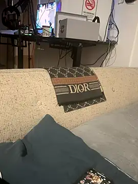 elliepixie's cam snapshot