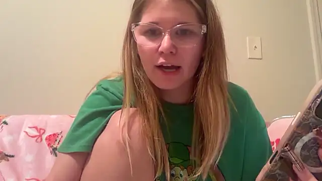 Riley_ray69's cam snapshot