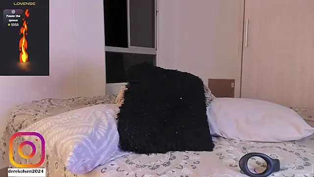 DerekOlsen live sex cam