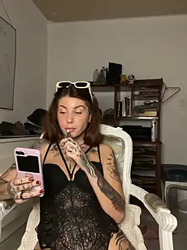 Izy_cute_'s cam snapshot