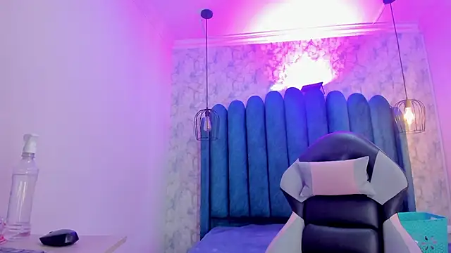 nalalye_cruzz_'s cam snapshot