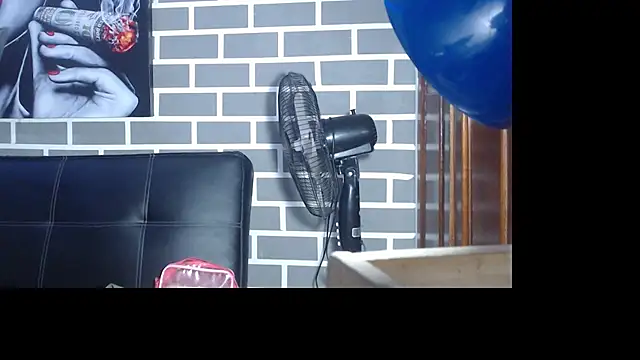 kira_starrx's cam snapshot