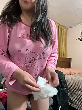 latinfemale's cam snapshot