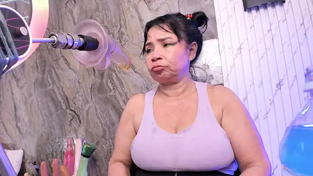 annie_wigg's cam snapshot