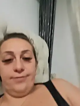 AvaDivaMilf live sex cam