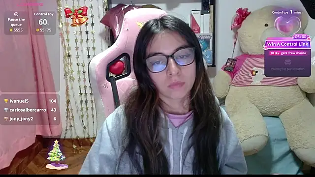 Maggie_Fox3's cam snapshot