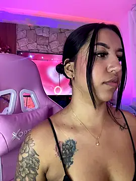 Tamara_Roberts1's cam snapshot