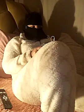 LONA-_-'s cam snapshot