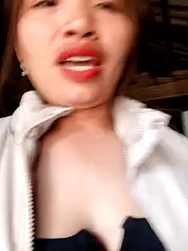 sowbibi's cam snapshot