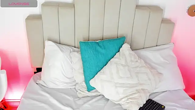 Violett_Nyx's cam snapshot