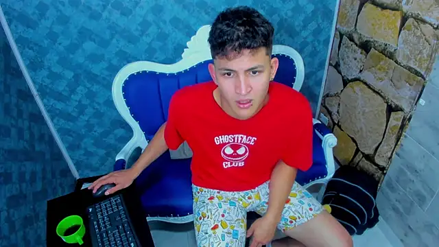 Ethan_Waalker's cam snapshot