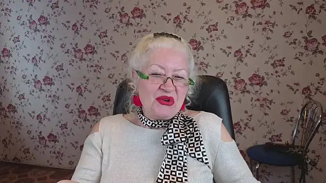 Maya_Mayflower's cam snapshot