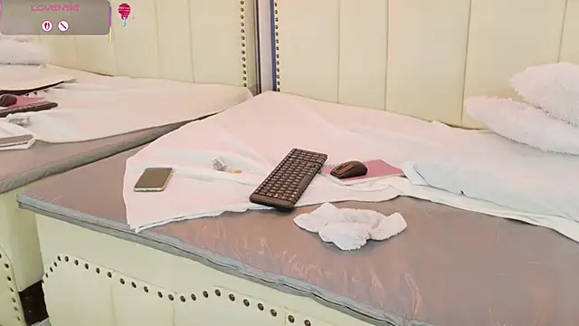 SamantaKane's cam snapshot