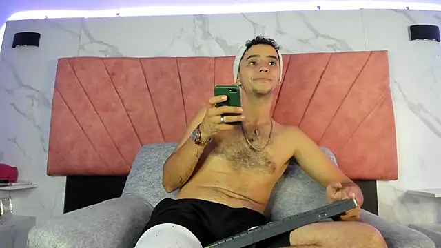 HellAndDante_'s cam snapshot