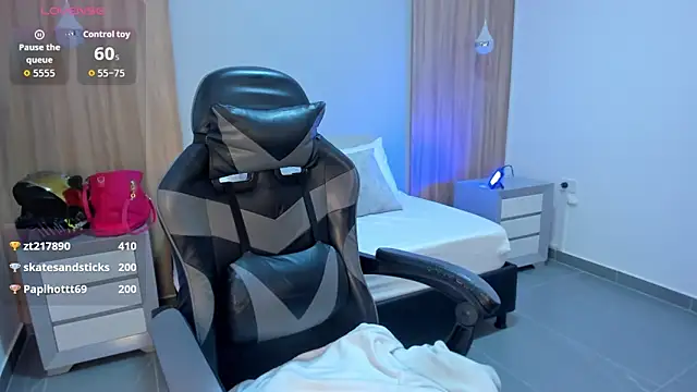 megara_x_'s cam snapshot