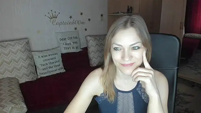 Tiffany_Bates's cam snapshot