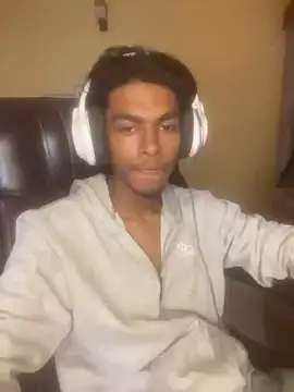 tooexpensive's cam snapshot