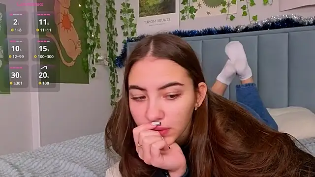 Fit_Brunette_'s cam snapshot